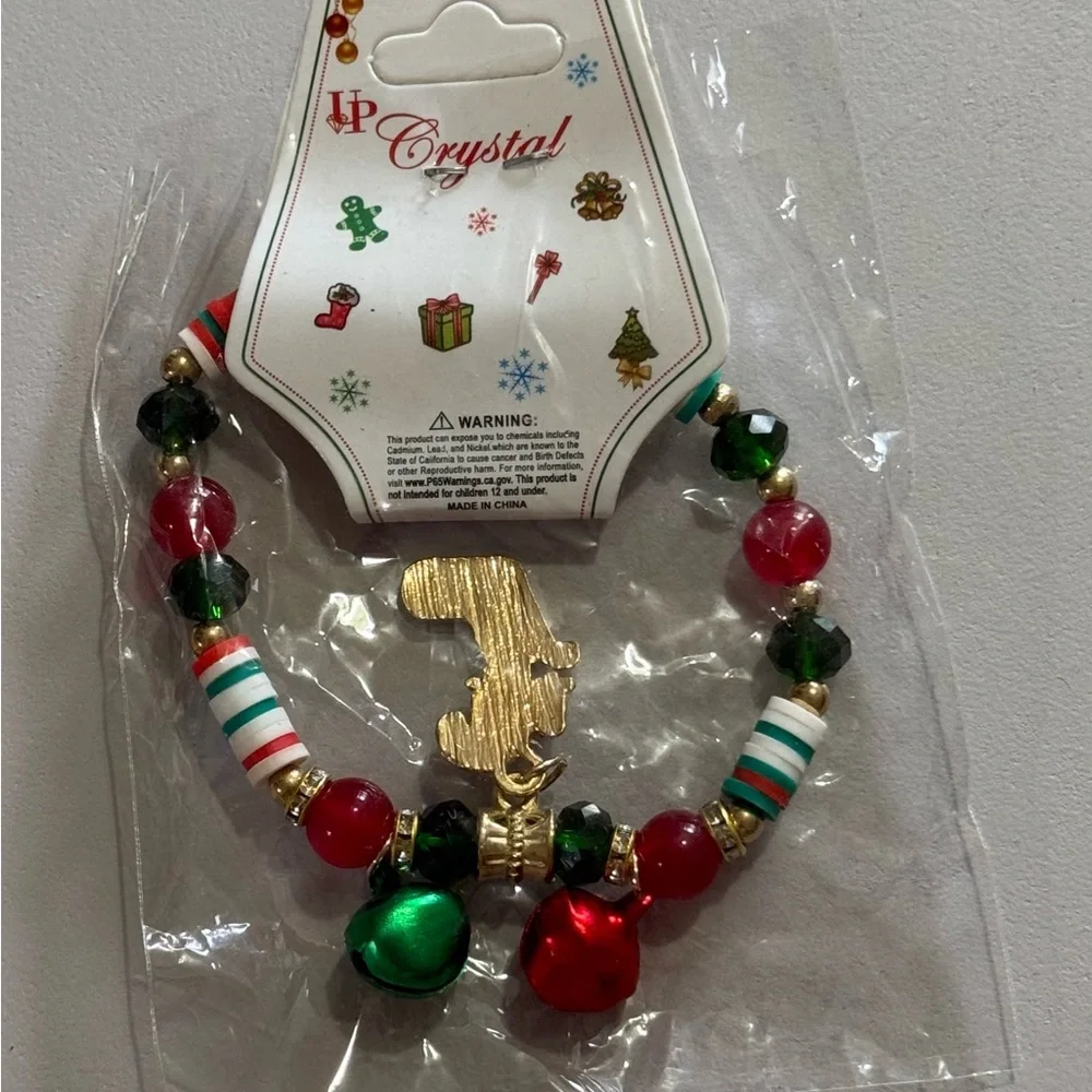 New Festive Holiday Bracelet with Red and Green Beads